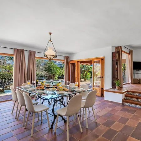 Tropical - Plusholidays カルプ