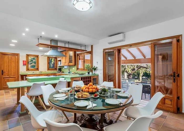 Villa Tropical - Plusholidays *