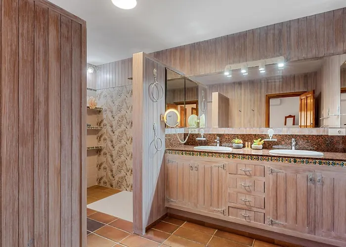 Tropical - Plusholidays Villa