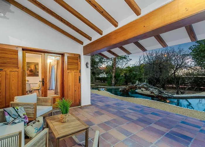 Tropical - Plusholidays Villa Calp